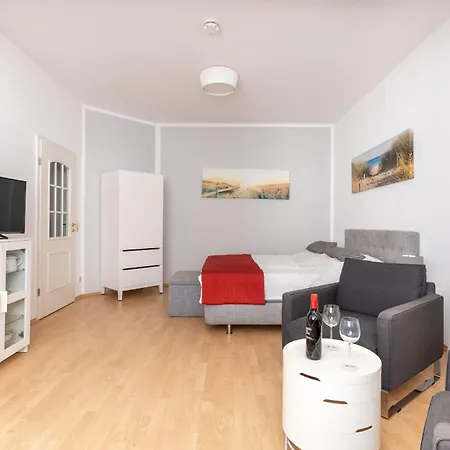 4 Eden Βίλα Binz